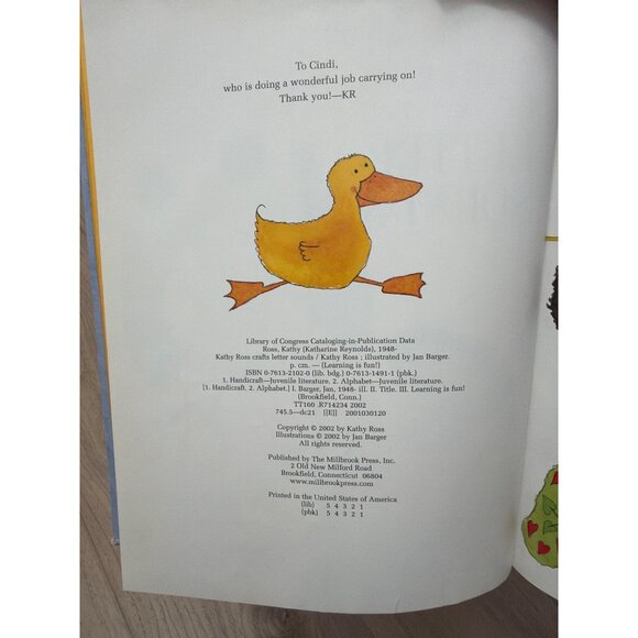 Kathy Ross Crafts Letter Sounds Hardcover Childrens Book Illustrated By Jan Barg - Picture 4 of 4